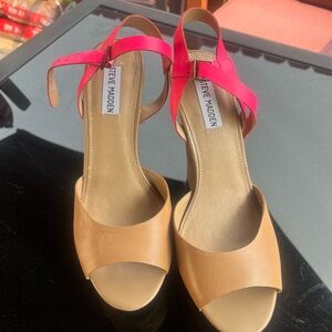 Steve Madden Tan and Pink Women's Sandals